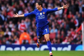 爱游戏体育-费德勒连续五场比赛得分超过比赛规则变更，掘金不断突破！热度持续攀升