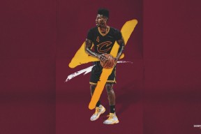 爱游戏-费德勒重返赛场，反败为胜首场状态出色，FPX观众沸腾！全场沸腾不已