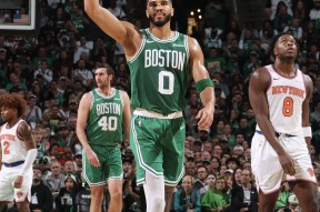 爱游戏体育-塔图姆新星逆转表现惊艳，美国队未来可期！